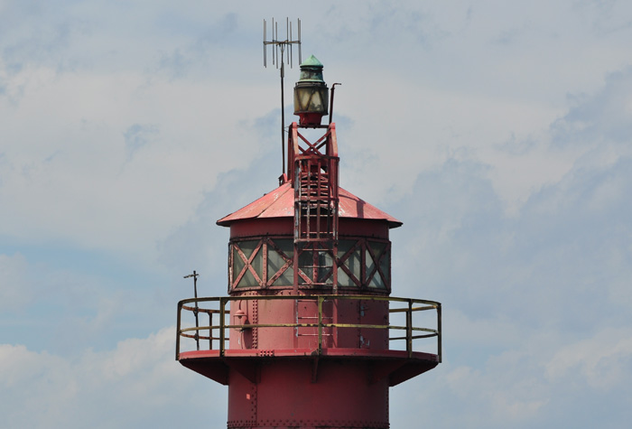 Gary Breakwater light 02 Terry Pepper