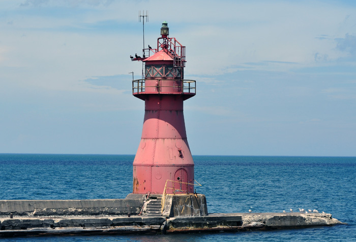 Gary Breakwater light 03 Terry Pepper